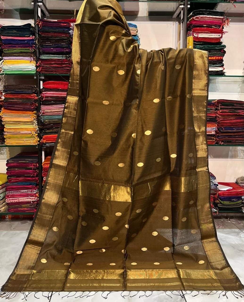 Maheshwari Design Handloom Cotton Silk Sari with Blouse Piece - Deep Bronze
