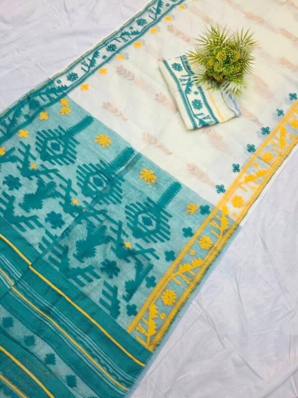 Shiuli Korat Soft Dhakai Jamdani Saree with Blouse Piece - Light Cream