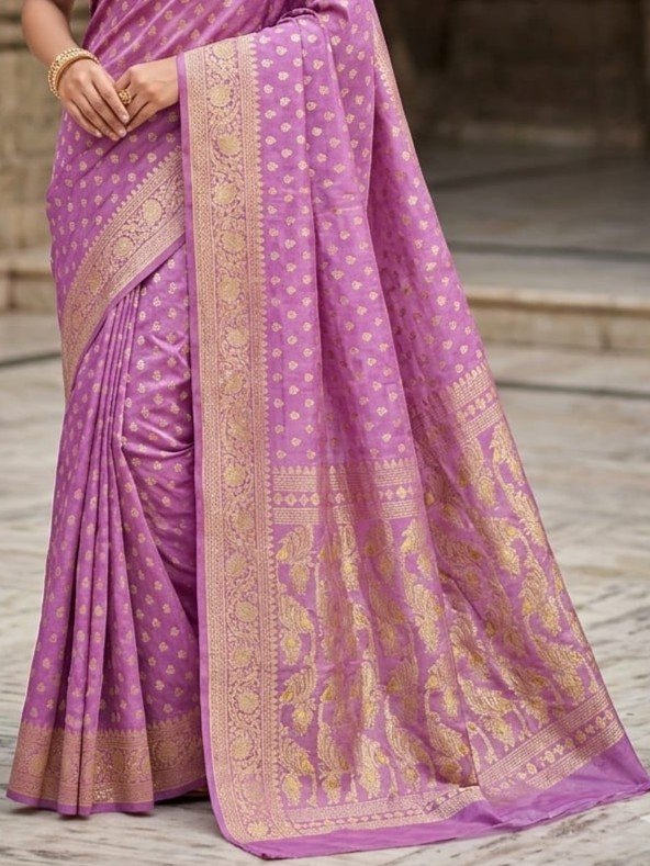 Allover Buti Soft Dhakai Jamdani Sari with Blouse Piece - Light Plum