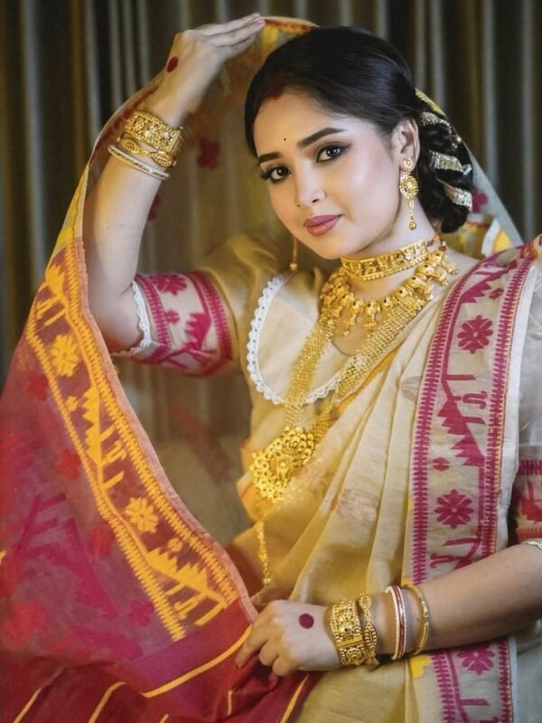Shiuli Korat Soft Dhakai Jamdani Saree with Blouse Piece - Mushroom