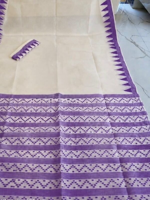 Body Plain Soft Dhakai Jamdani Saree with Blouse Piece - Off White