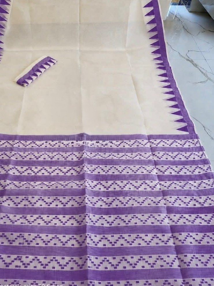 Body Plain Soft Dhakai Jamdani Saree with Blouse Piece - Off White