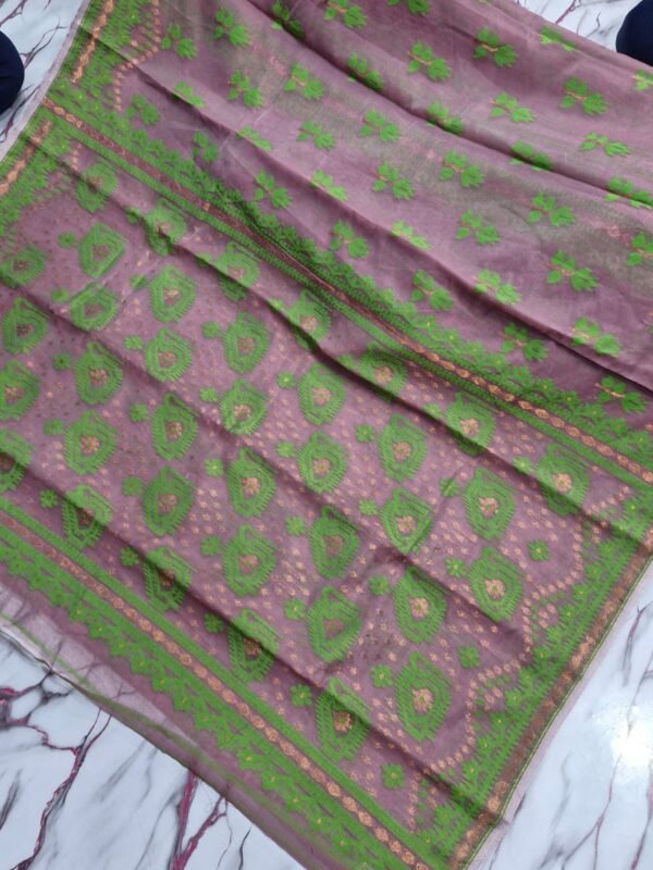Pata Soft Dhakai Jamdani Sari with Blouse Piece - Rosy Finch