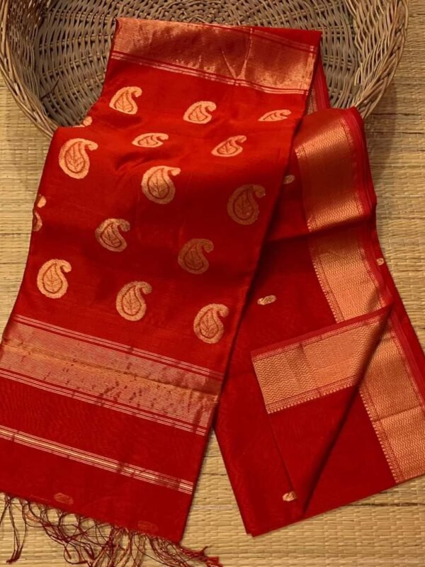 Maheshwari Design Handloom Cotton Silk Sari with Blouse Piece - Red
