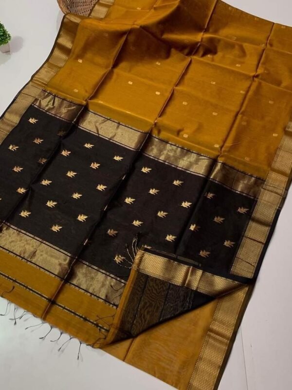 Maheshwari Design Handloom Cotton Silk Sari with Blouse Piece - Rich Gold