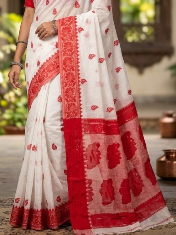 Nokshimala Design Soft Dhakai Jamdani Sari with Blouse Piece - White