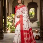 Nokshimala Design Soft Dhakai Jamdani Sari with Blouse Piece - White