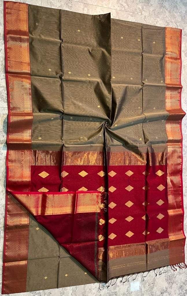 Maheshwari Design Handloom Cotton Silk Sari with Blouse Piece - Dull Brown