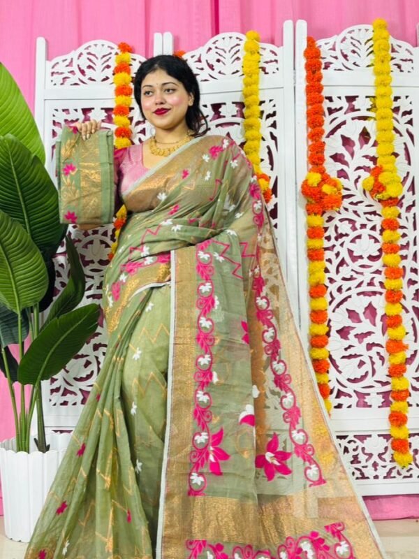 Shiuli Soft Dhakai Jamdani Sari with Blouse Piece - Greenish Grey