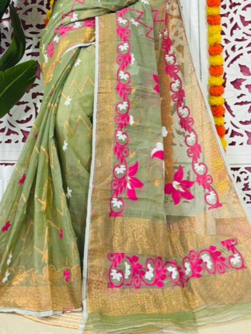 Shiuli Soft Dhakai Jamdani Sari with Blouse Piece - Greenish Grey