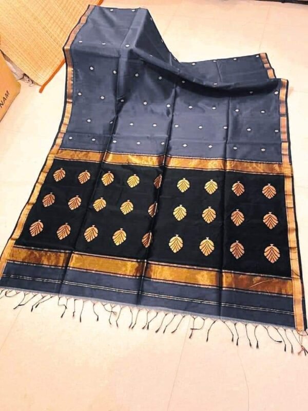 Maheshwari Design Handloom Cotton Silk Sari with Blouse Piece - Jet Grey