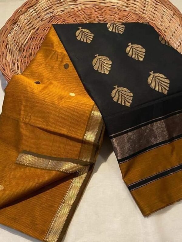 Maheshwari Design Handloom Cotton Silk Sari with Blouse Piece - Light Brown