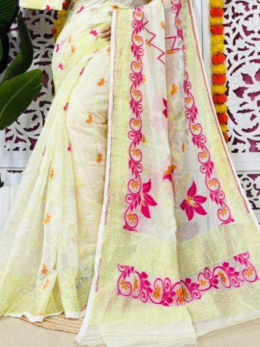 Shiuli Soft Dhakai Jamdani Sari with Blouse Piece - Off White