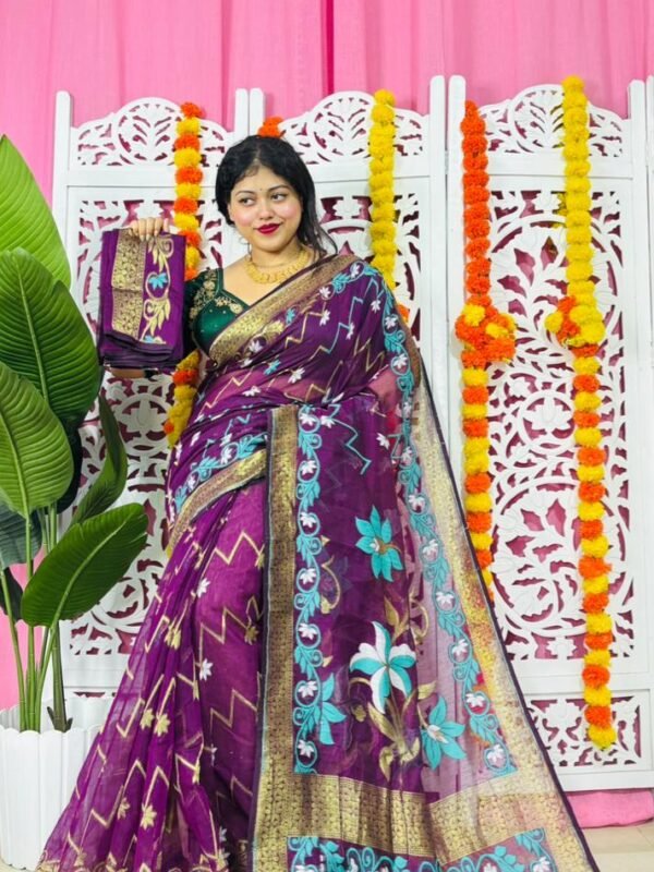 Shiuli Soft Dhakai Jamdani Sari with Blouse Piece - Pansy Purple