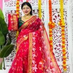 Shiuli Soft Dhakai Jamdani Sari with Blouse Piece - Rani