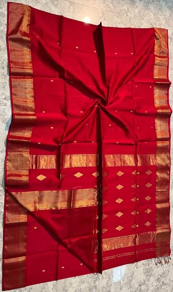 Maheshwari Design Handloom Cotton Silk Sari with Blouse Piece - Red
