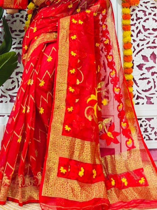 Shiuli Soft Dhakai Jamdani Sari with Blouse Piece - Red