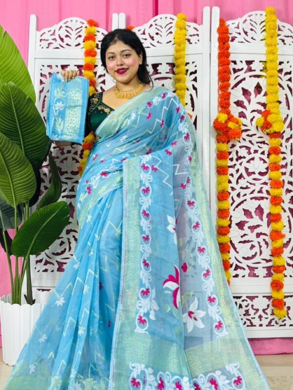 Shiuli Soft Dhakai Jamdani Sari with Blouse Piece - Sky Blue