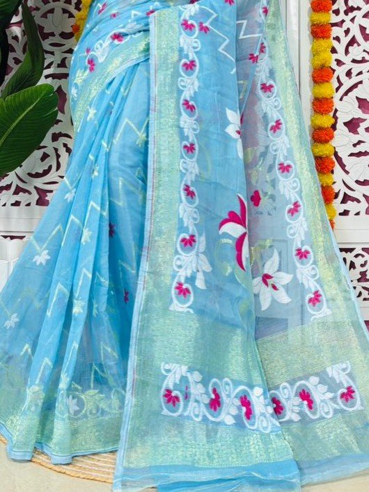 Shiuli Soft Dhakai Jamdani Sari with Blouse Piece - Sky Blue