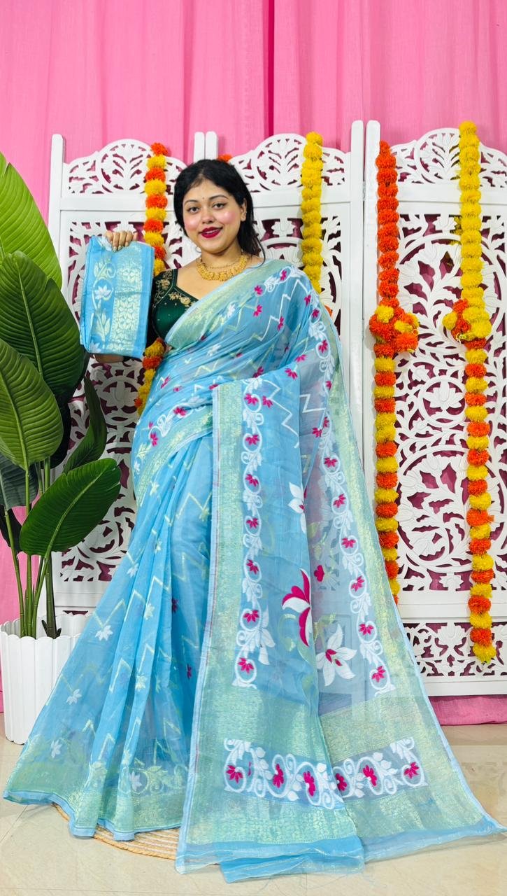 Shiuli Soft Dhakai Jamdani Sari with Blouse Piece - Sky Blue